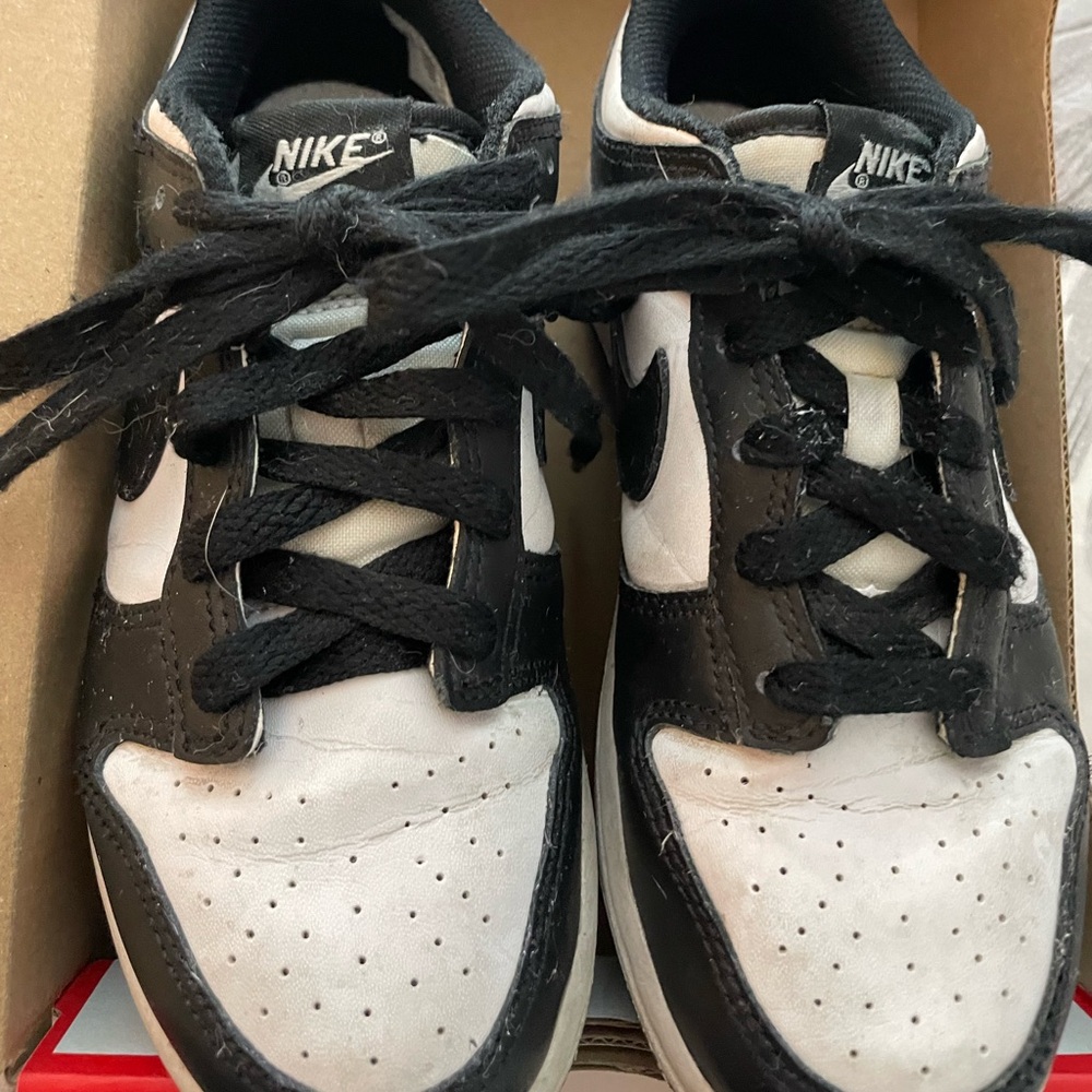 Kids Nike Dunk Sneakers in Black and White in size 1